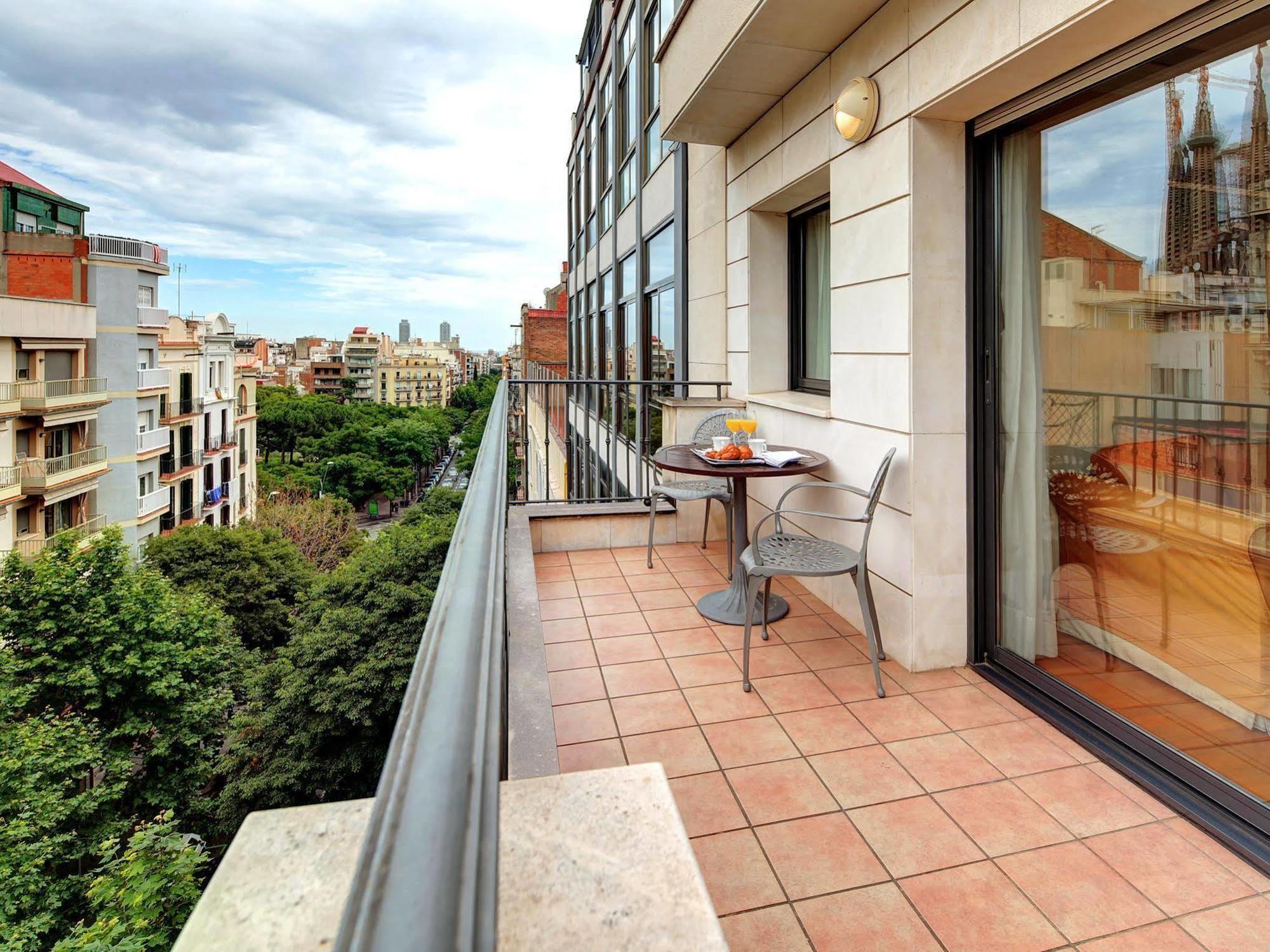برشلونة هيبانوس 7 سويزا للشقق الفندقية المظهر الخارجي الصورة